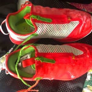 Paul Georgia Christmas addition size 6.5 M / 8W